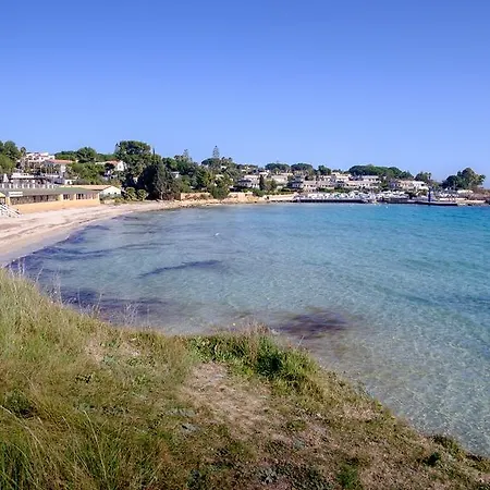 Dalle Grotte Al Mare *